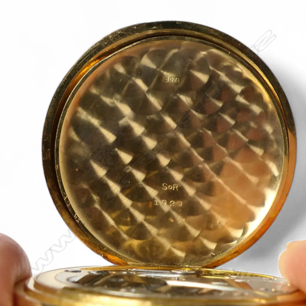 An early 20thC 18ct gold half hunter pocket watch, Image 1++