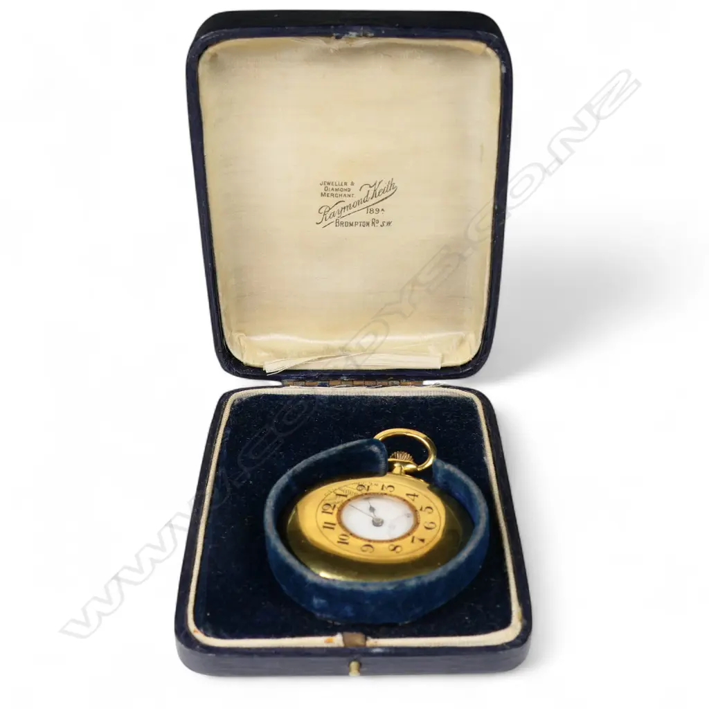 An early 20thC 18ct gold half hunter pocket watch, Image 1++