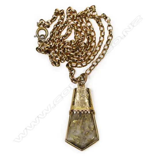 A 9ct gold colonial gold bearing quartz pendant,