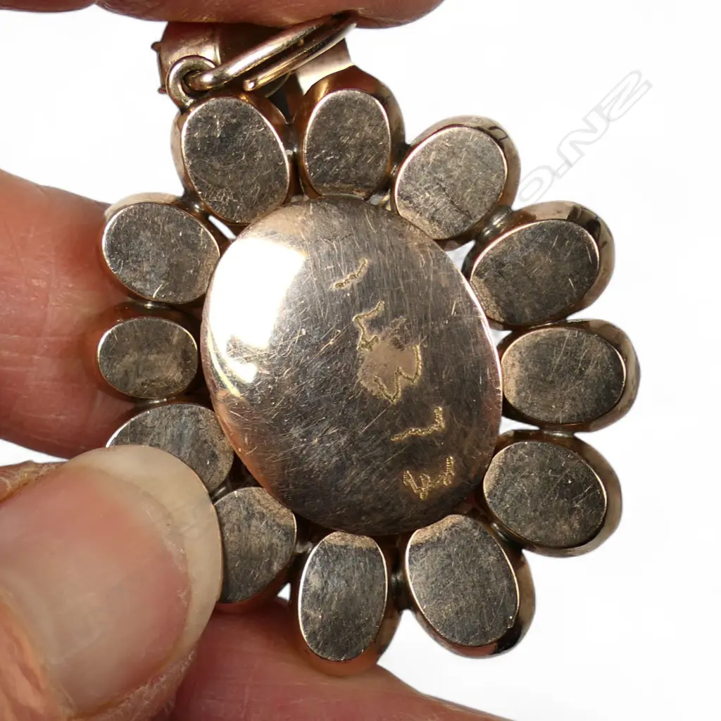 A 15ct and 9ct rose gold and aquamarine suite, Image 1++