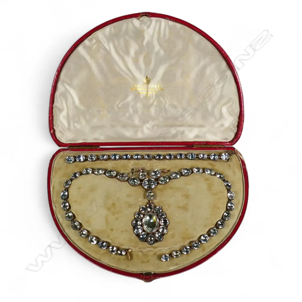 A 15ct and 9ct rose gold and aquamarine suite, Image 1++