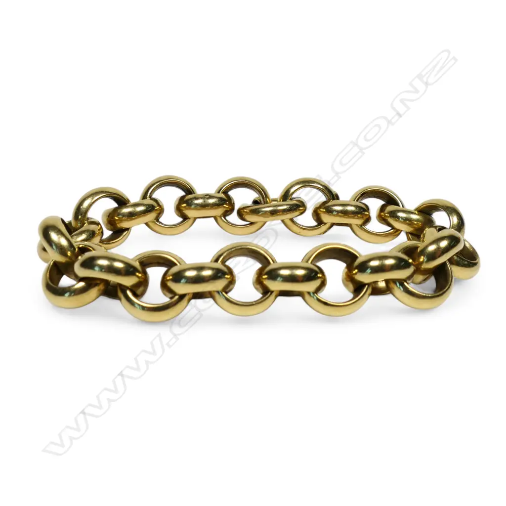 An 18ct gold chain bracelet, Image 1++