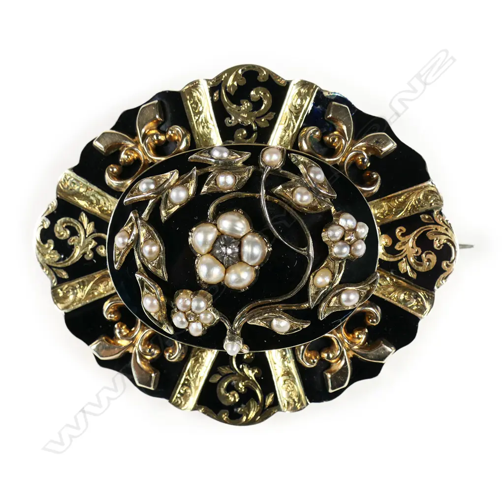 A large and impressive 19thC 9ct gold enamelled and jewelled mourning brooch, Image 1++