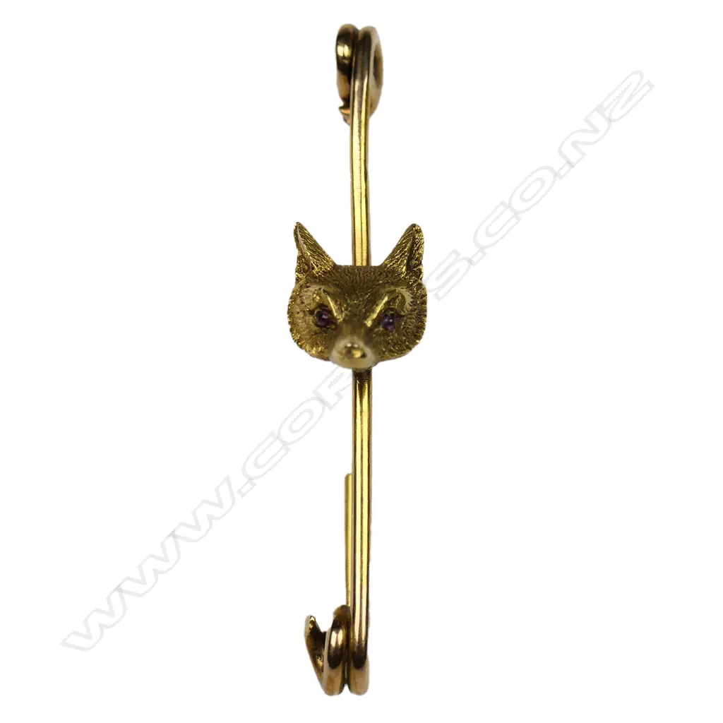 A 15ct gold bar brooch, Image 1++