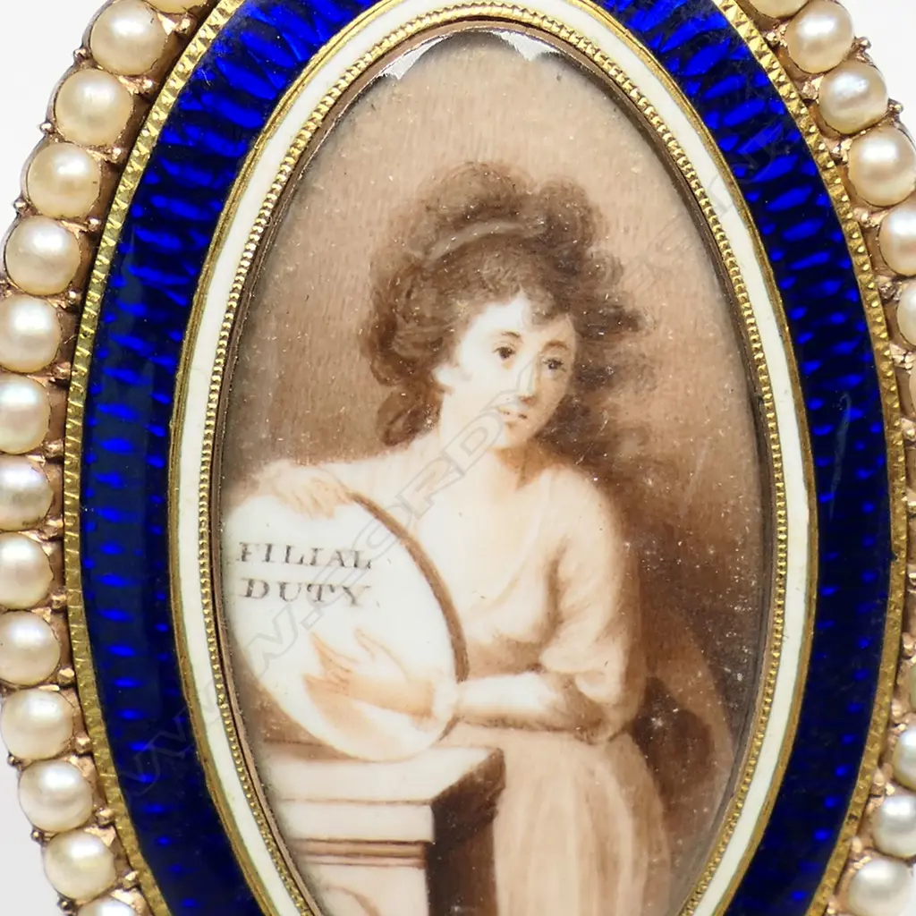 A Georgian 9ct rose gold mourning brooch, Image 1++