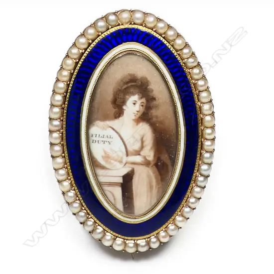 A Georgian 9ct rose gold mourning brooch,