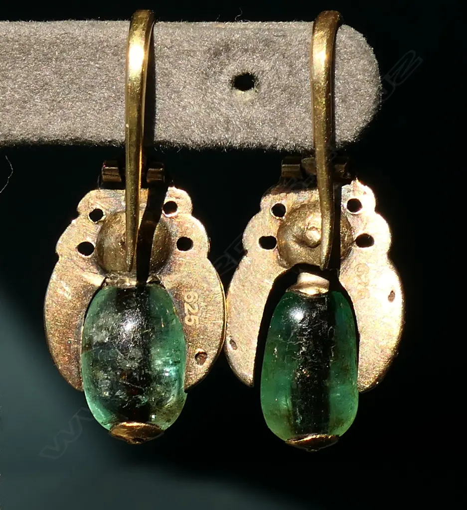 A pair of 19thC 15ct gold emerald and diamond drop earrings, Image 1++