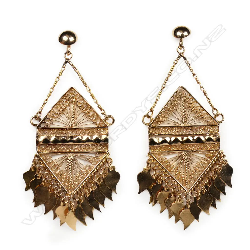 A pair of 15ct rose gold chandelier earrings, Image 1++