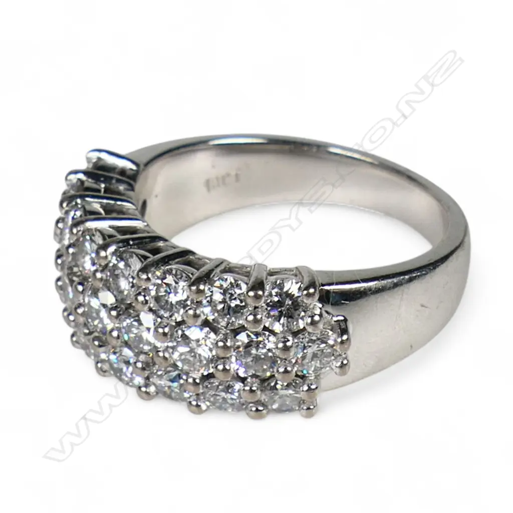 An 18ct white gold and diamond dress ring, Image 1++