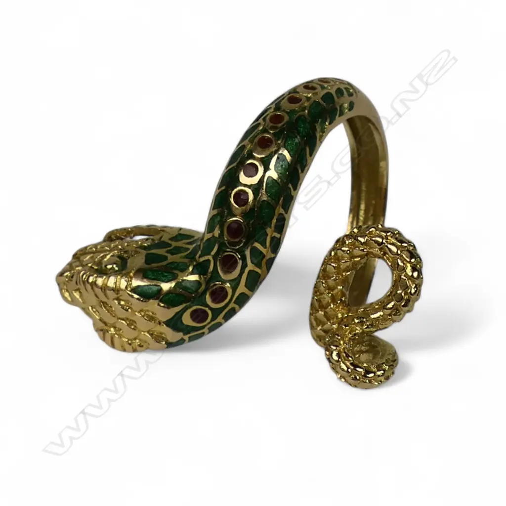 An 18ct yellow gold and enamelled snake ring, Image 1++