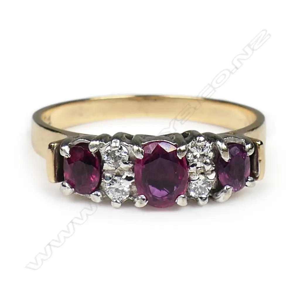A 9ct gold ruby and diamond ring, Image 1++