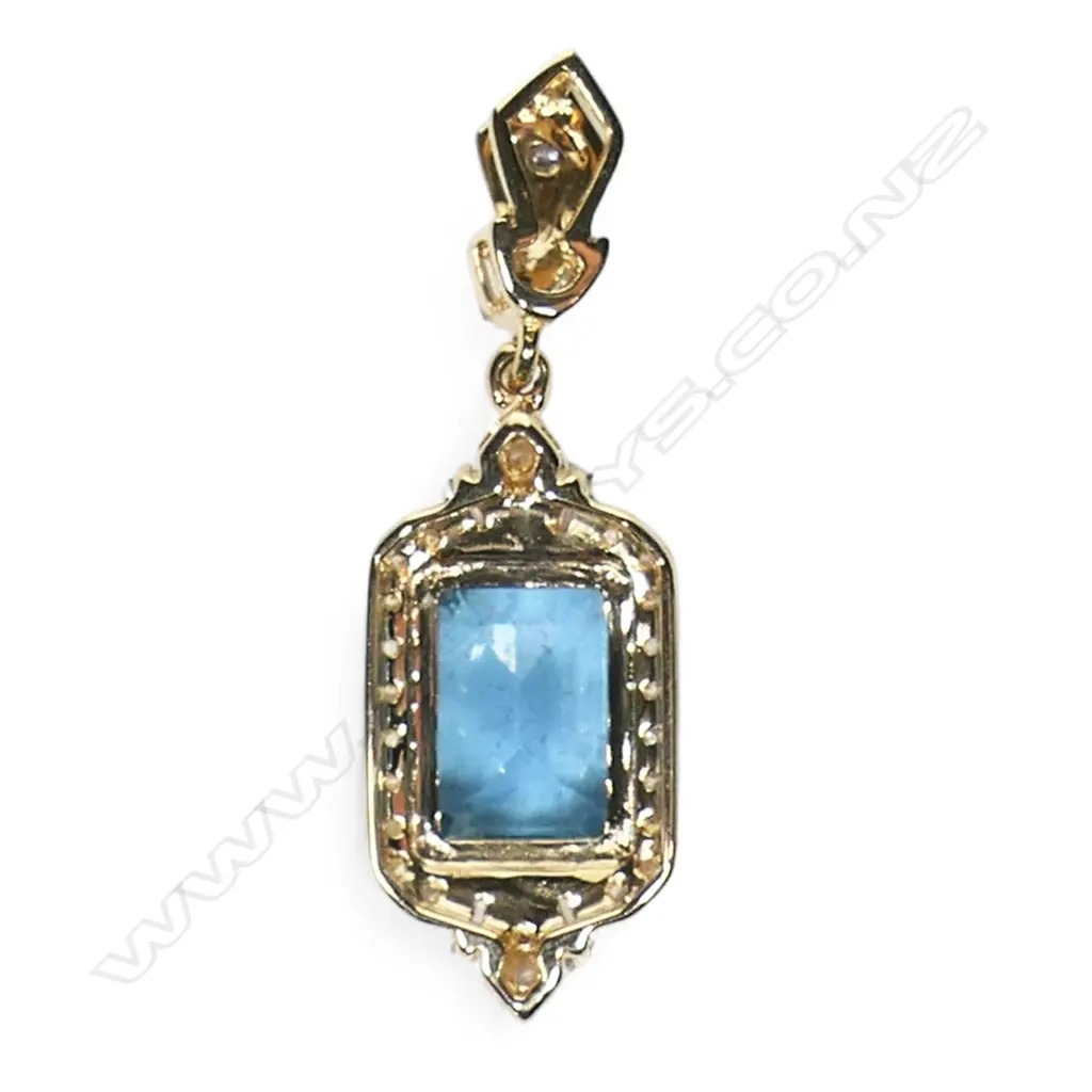 A 14ct yellow and white gold aquamarine and diamond antique style pendant, Image 1++