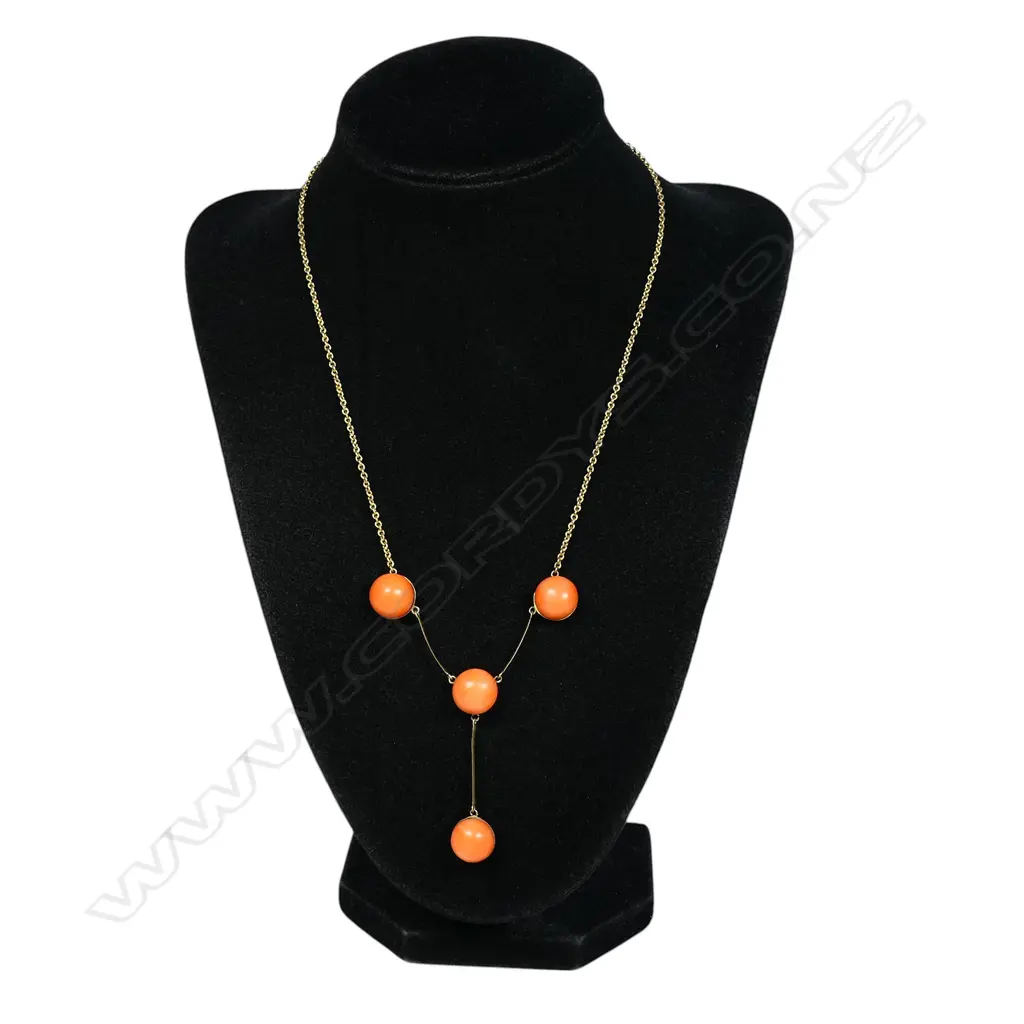 An Edwardian 15ct gold and coral necklace, Image 1++