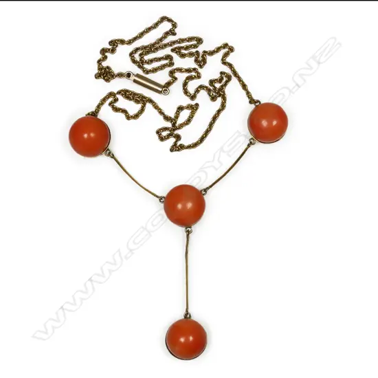 An Edwardian 15ct gold and coral necklace,