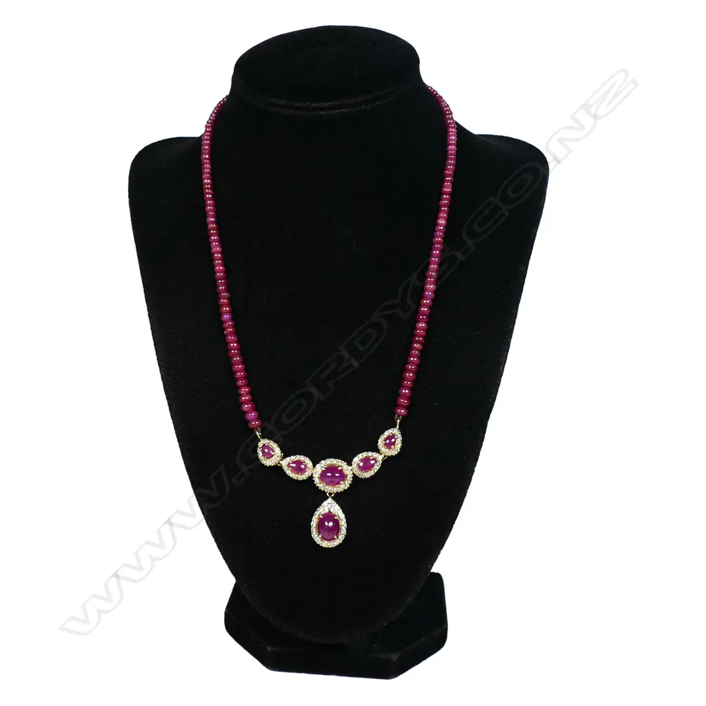 An 18ct gold ruby and diamond necklace, Image 1++