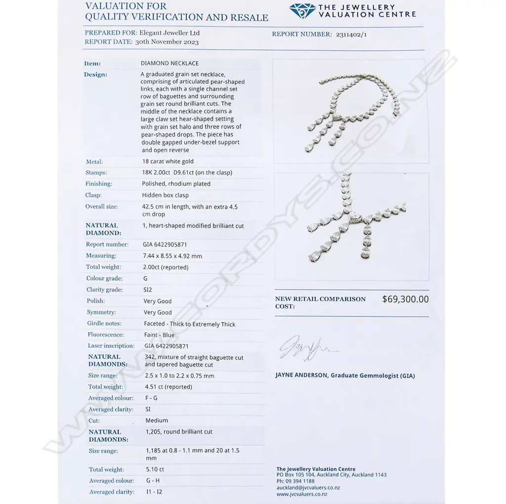 An impressive 18ct white gold and diamond encrusted necklace, Image 1++