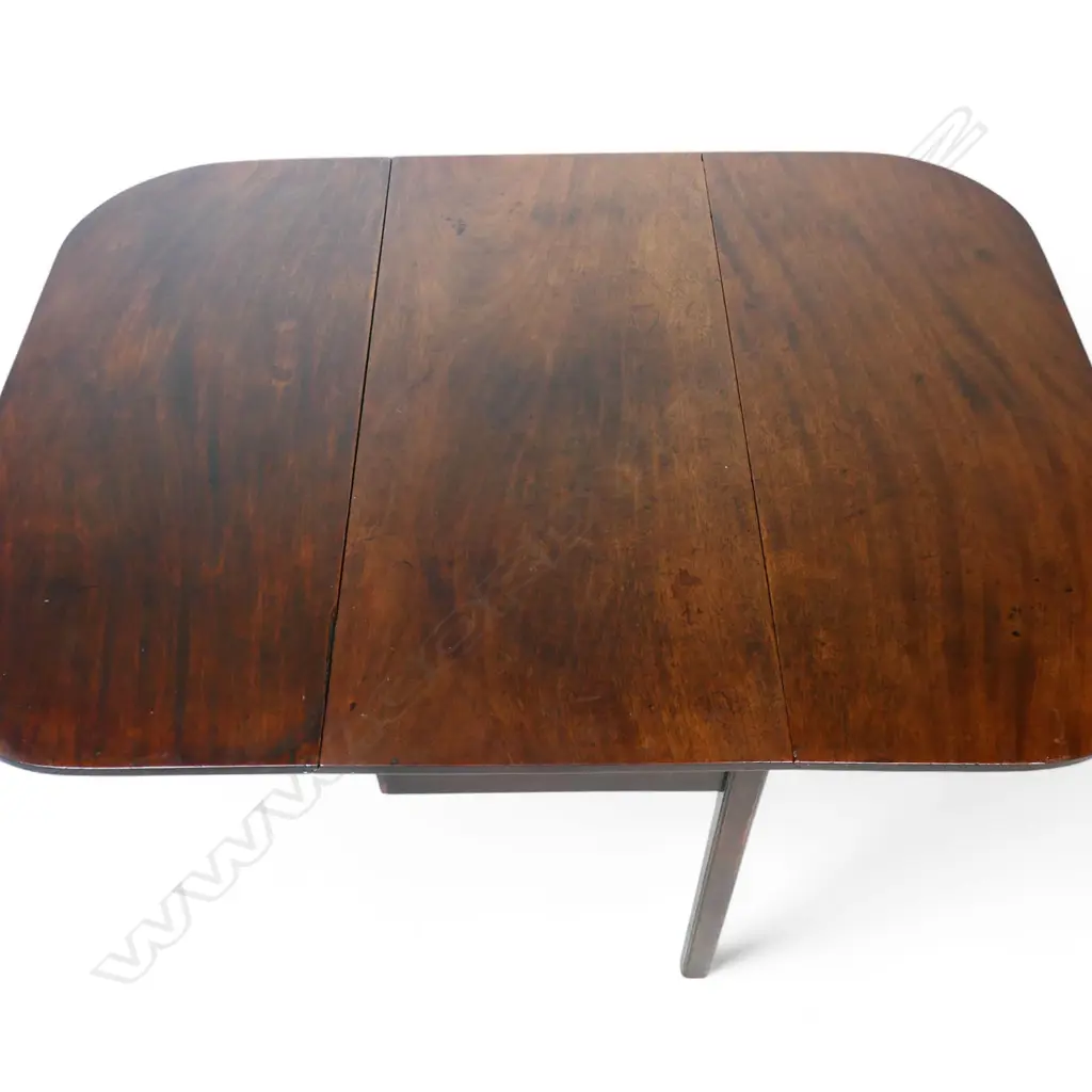 A Georgian mahogany D-end table, Image 1++
