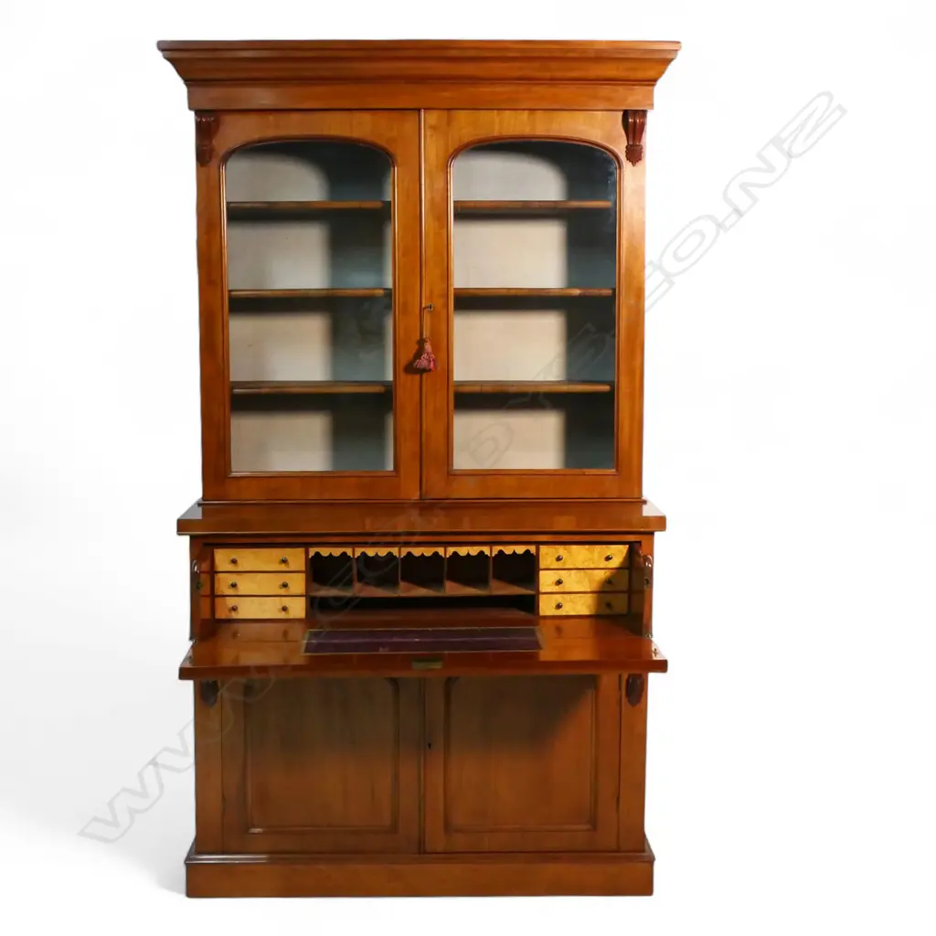 A Victorian mahogany bookcase secretaire, Image 1++