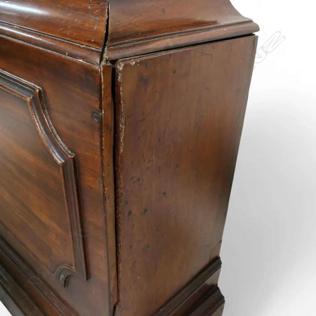 A George III mahogany long case clock, Image 1++