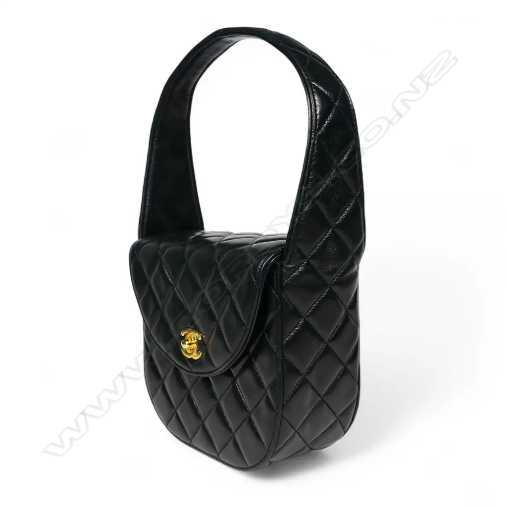Chanel matelassé mini handbag, Image 1++
