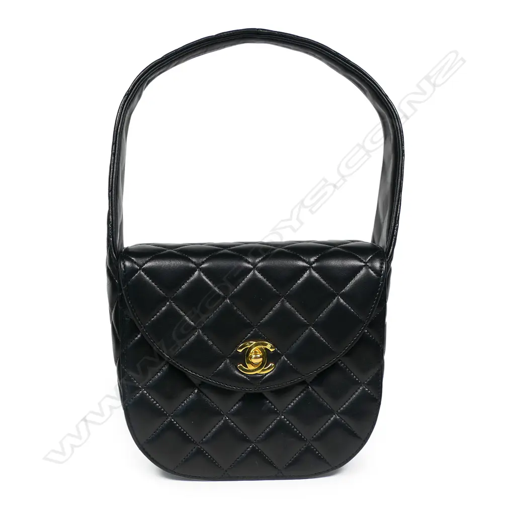 Chanel matelassé mini handbag, Image 1++