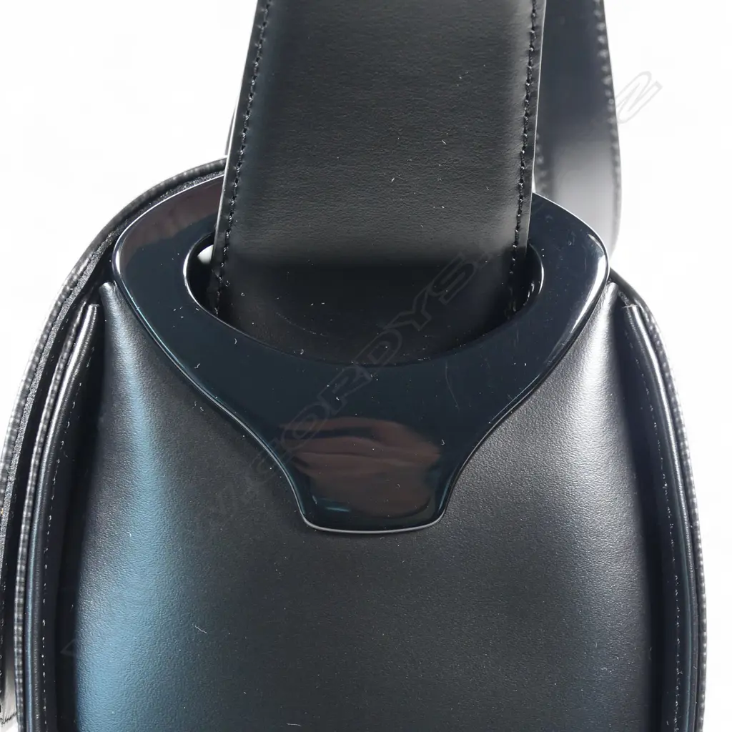 A Louis Vuitton Nocturne shoulder bag, Image 1++