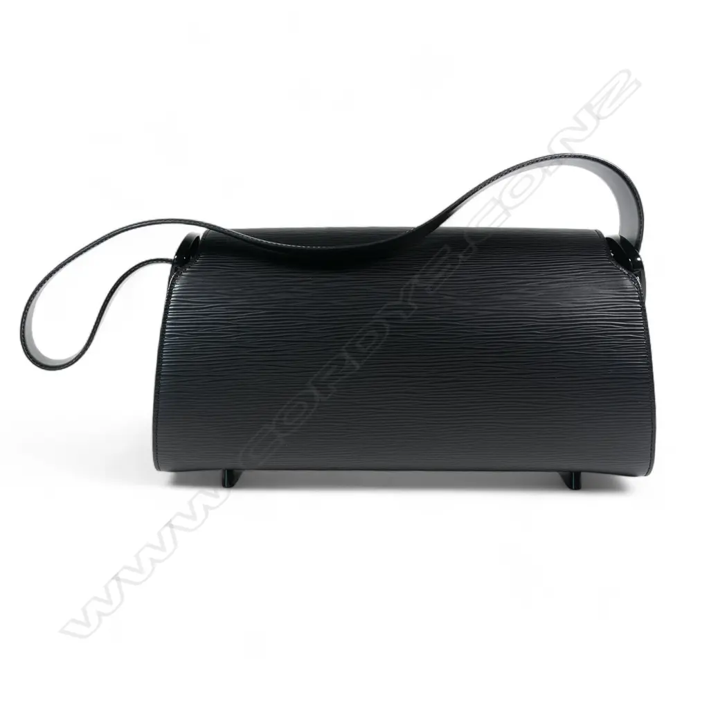 A Louis Vuitton Nocturne shoulder bag, Image 1++