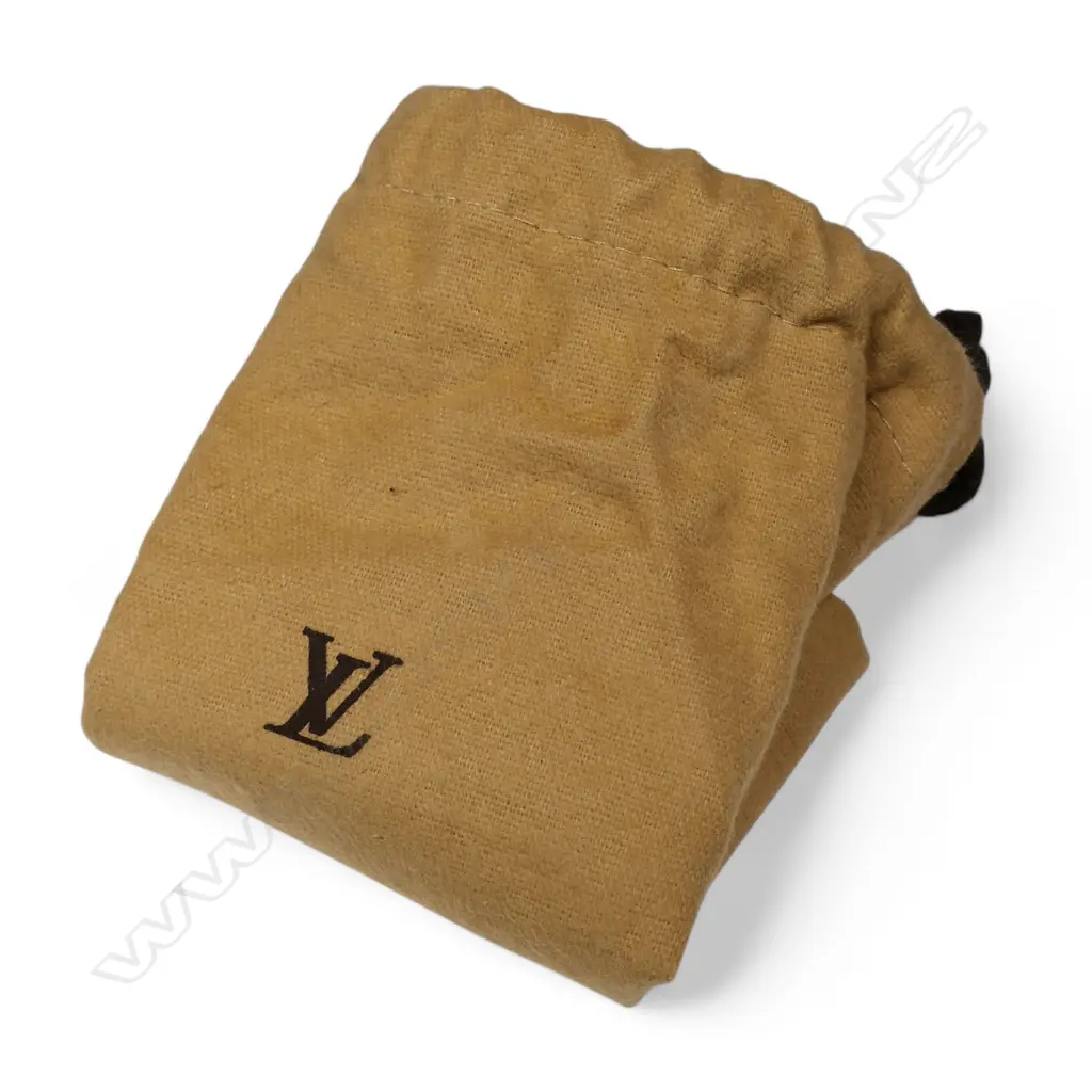 A Louis Vuitton lilac Epi leather Demi-Lune zip wallet, Image 1++