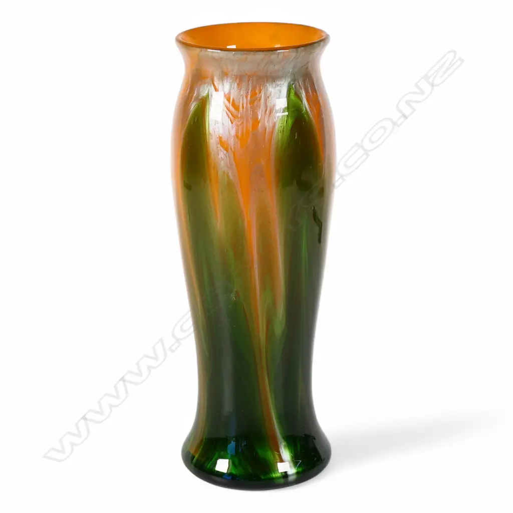 Johann Loetz Titania iridescent glass vase by Leopold Bauer, Image 1++