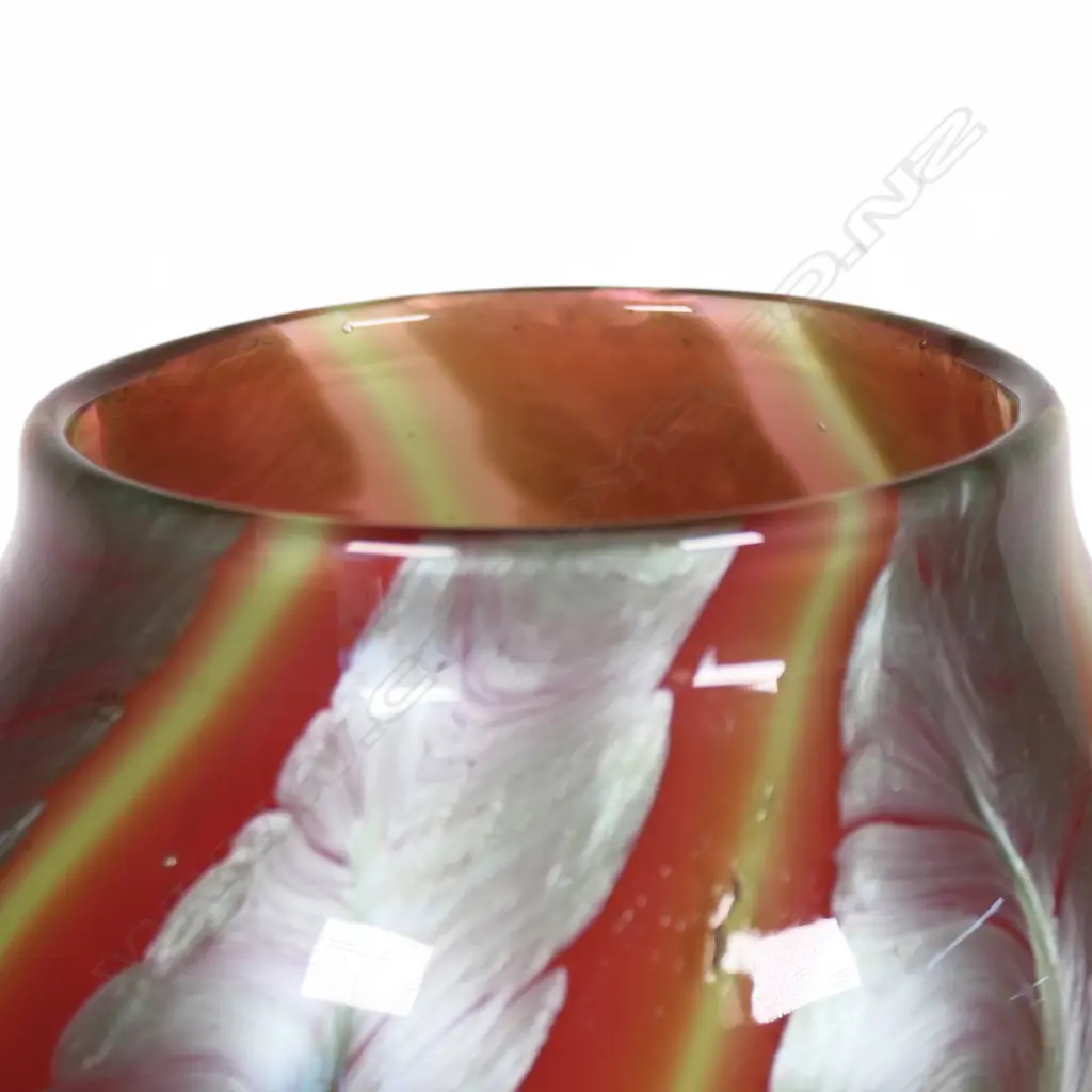 Johann Loetz Titania iridescent glass vase by Leopold Bauer, Image 1++