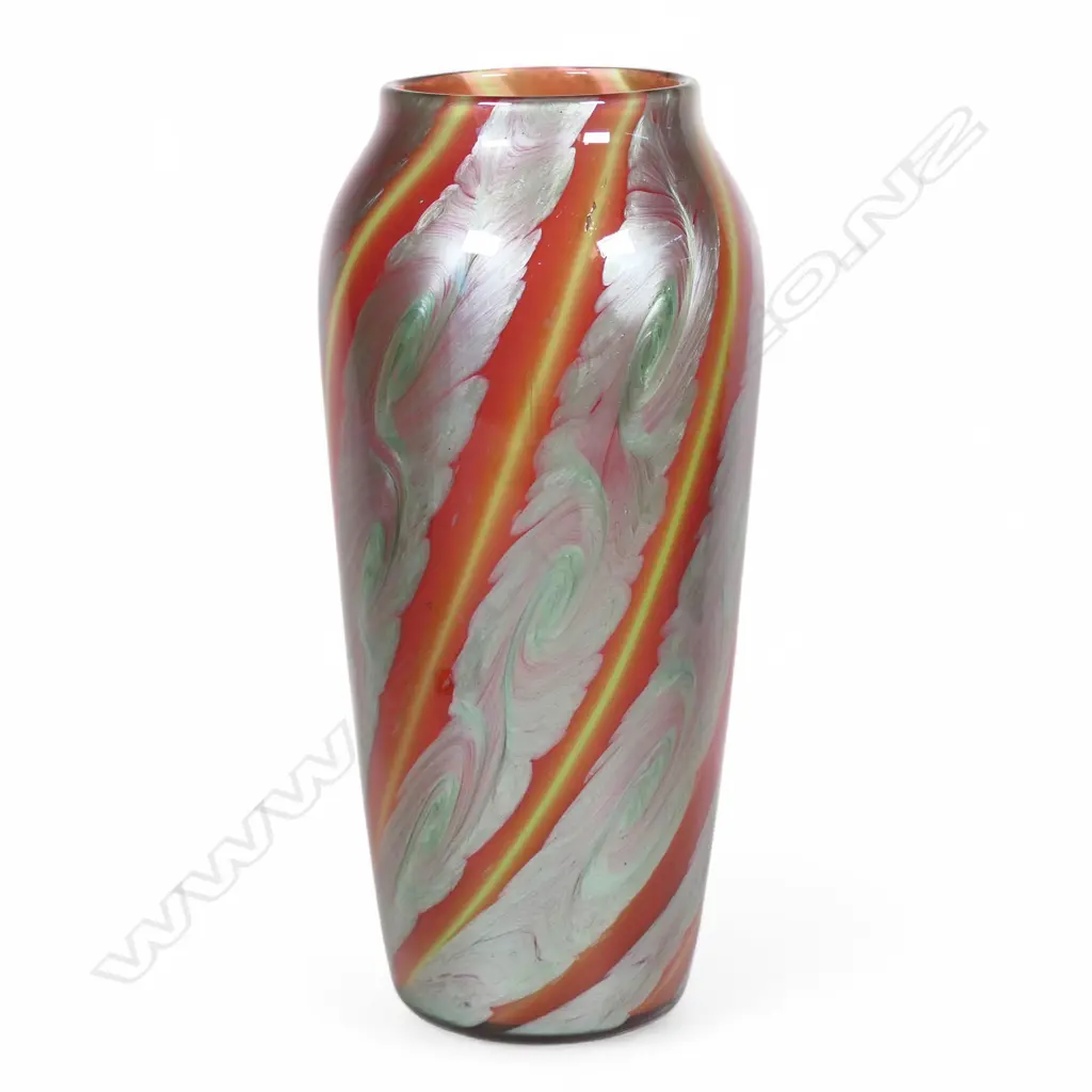 Johann Loetz Titania iridescent glass vase by Leopold Bauer, Image 1++