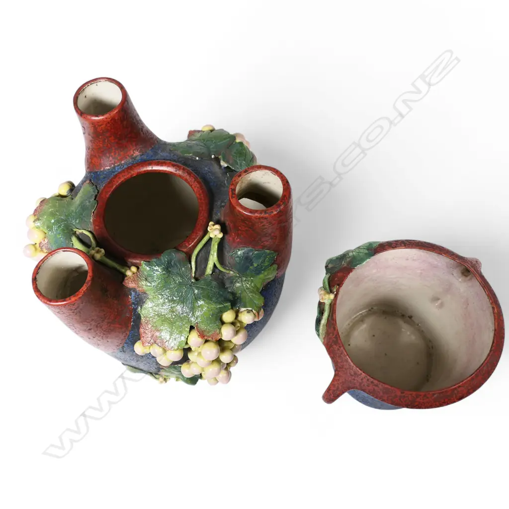 Two early 1900s Imperial Amphora vases, Image 1++