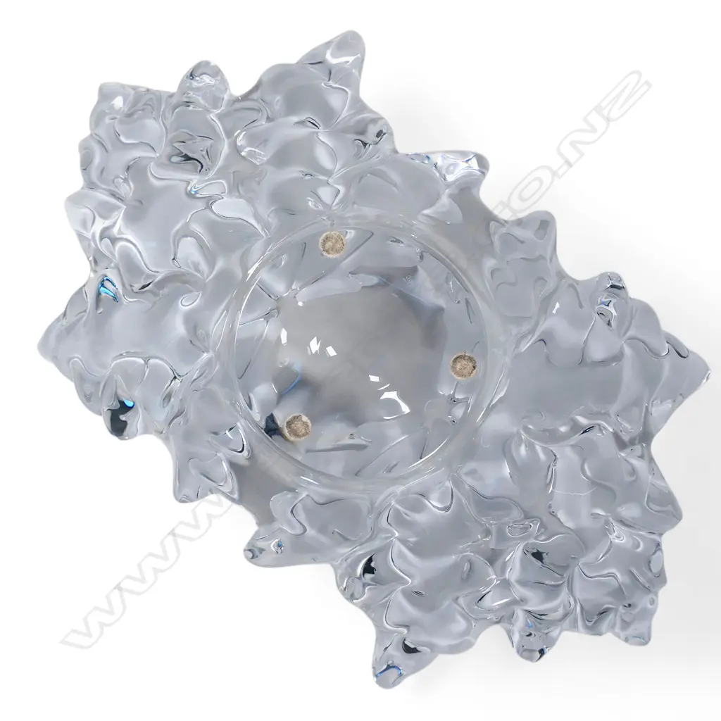A Lalique double leaf form vase, Image 1++