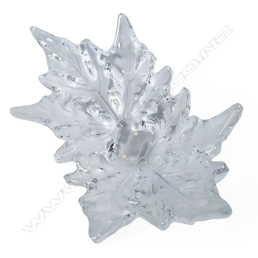 A Lalique double leaf form vase, Image 1++