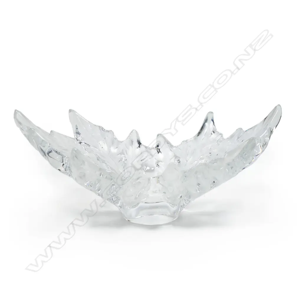 A Lalique double leaf form vase, Image 1++