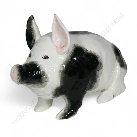 An early 20thC large Wemyss Ware pig,
