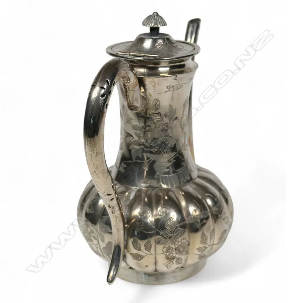 A small Chinese silver hot water pot, Image 1++
