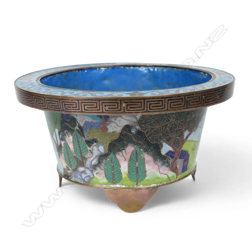 A Chinese cloisonne table jardiniere, Image 1++