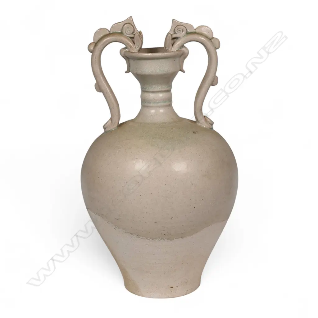 Chinese Song Dynasty style bottle vase, Image 1++