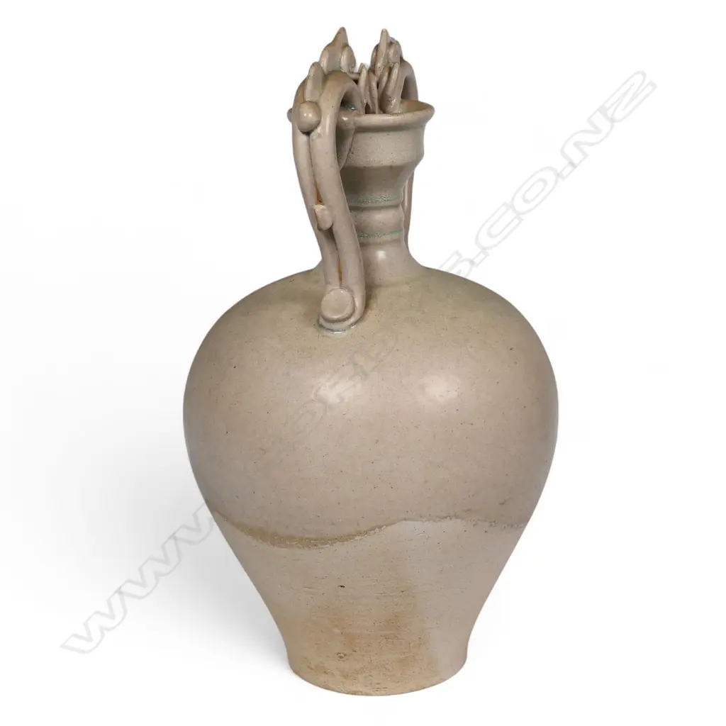 Chinese Song Dynasty style bottle vase, Image 1++