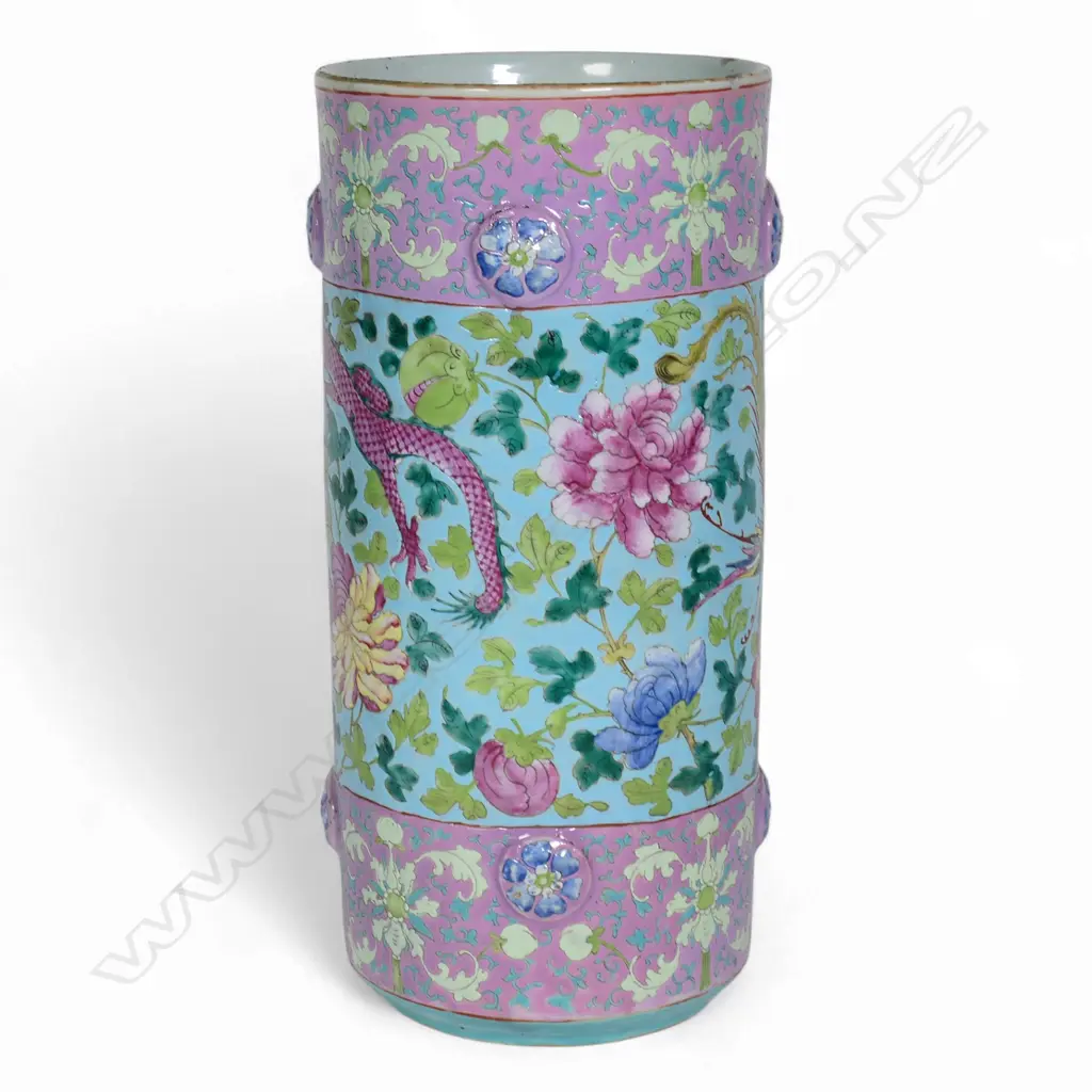 A large old Chinese famile rose vase, Image 1++