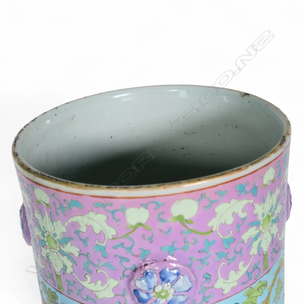 A large old Chinese famile rose vase, Image 1++