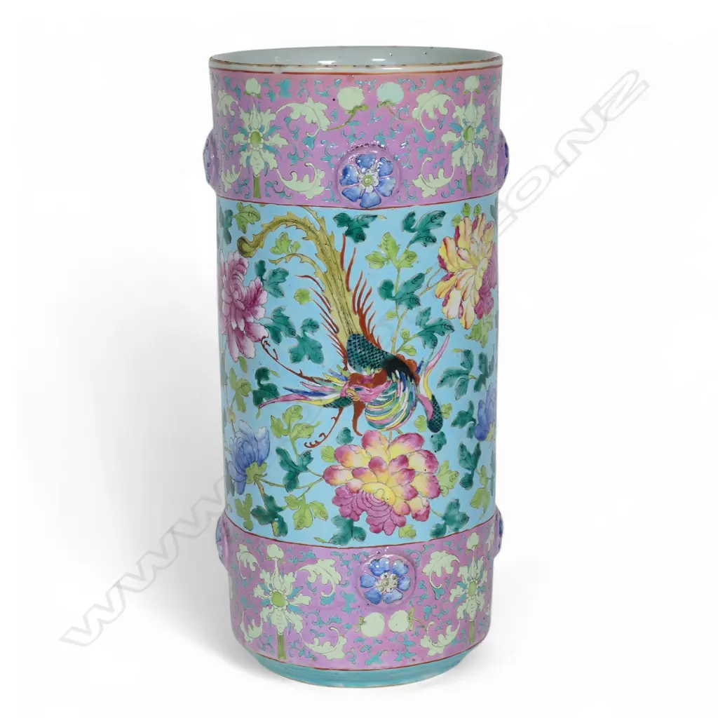 A large old Chinese famile rose vase, Image 1++