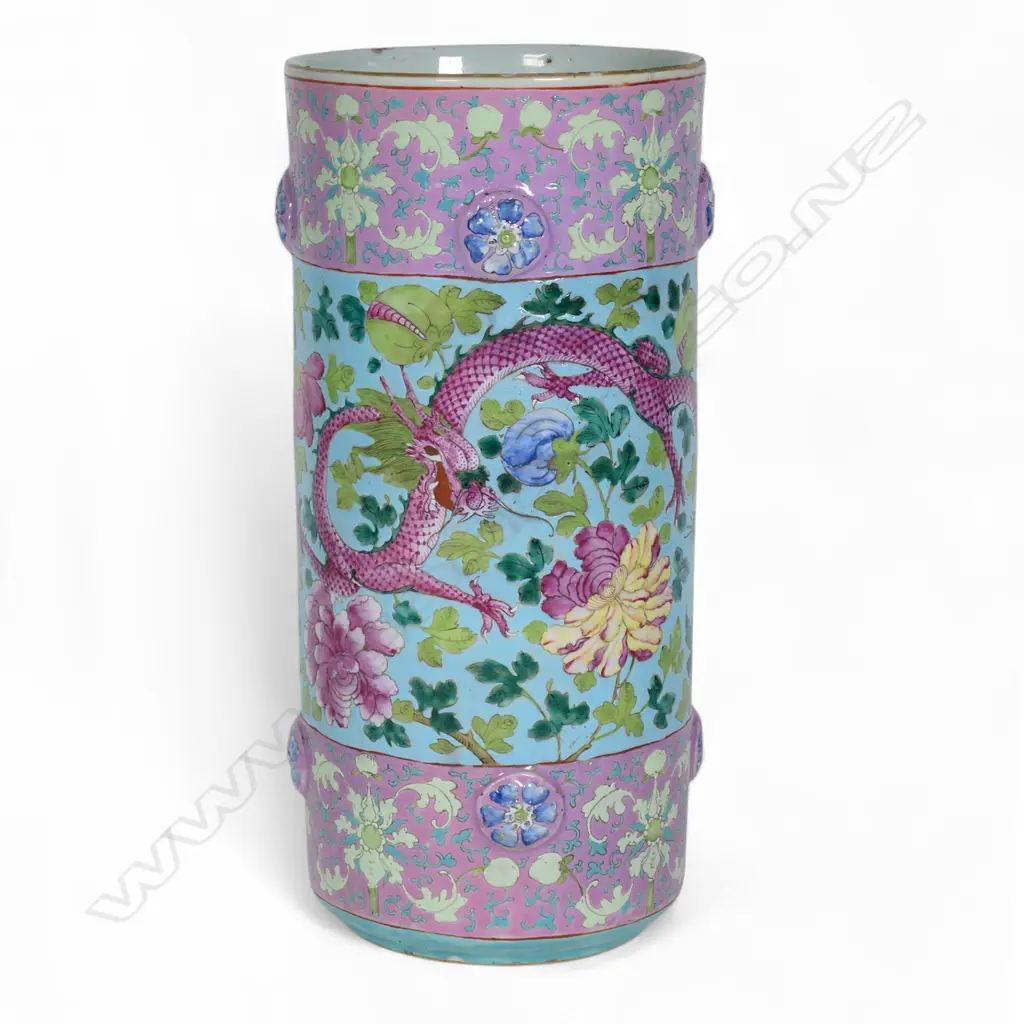 A large old Chinese famile rose vase, Image 1++
