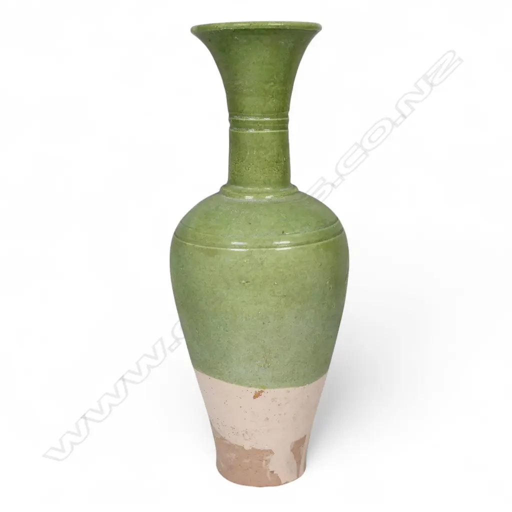 A reputedly old Chinese Liao dynasty tall vase, Image 1++