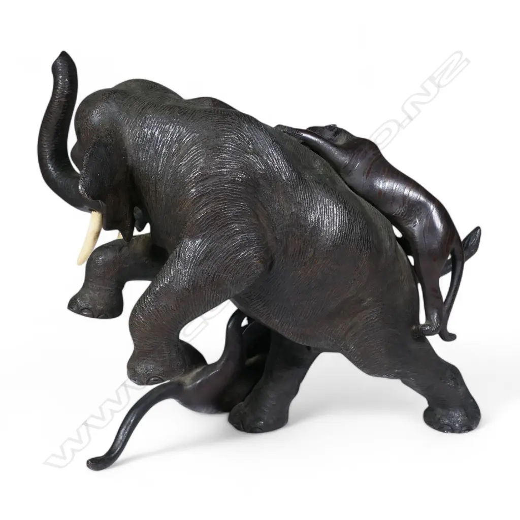 A Japanese Meiji period bronze figure, Image 1++