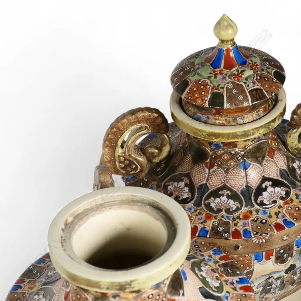 A pair of c.1900 Japanese Satsuma pedestal lidded urns, Image 1++