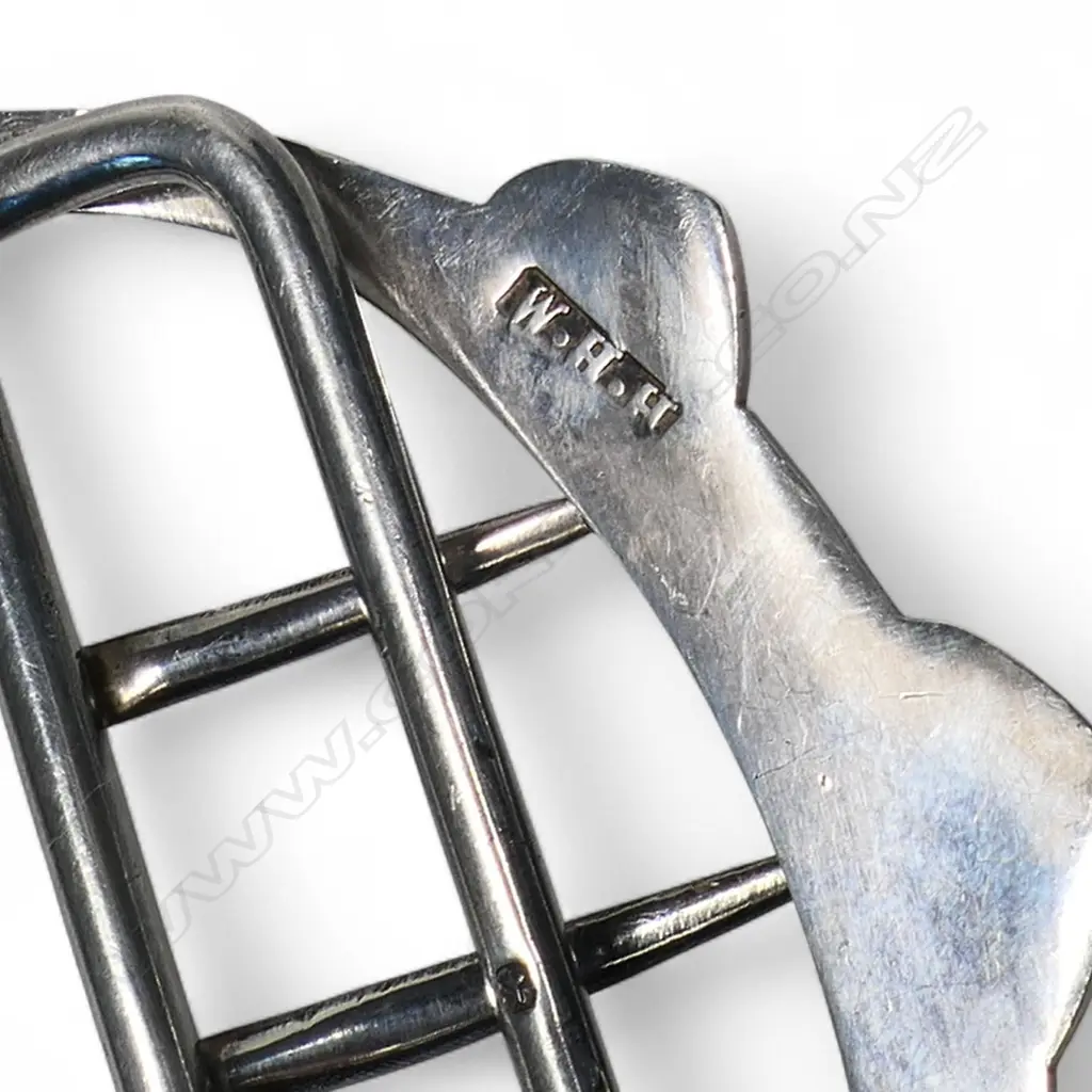 An Edwardian enamel and silver buckle, Image 1++