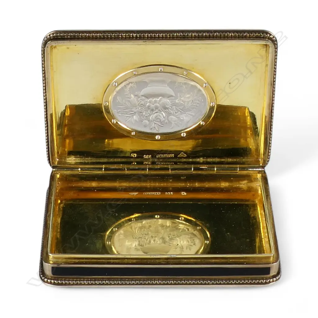 A quality early 20thC Austrian silver enamel and carved rock crystal snuff box, Image 1++