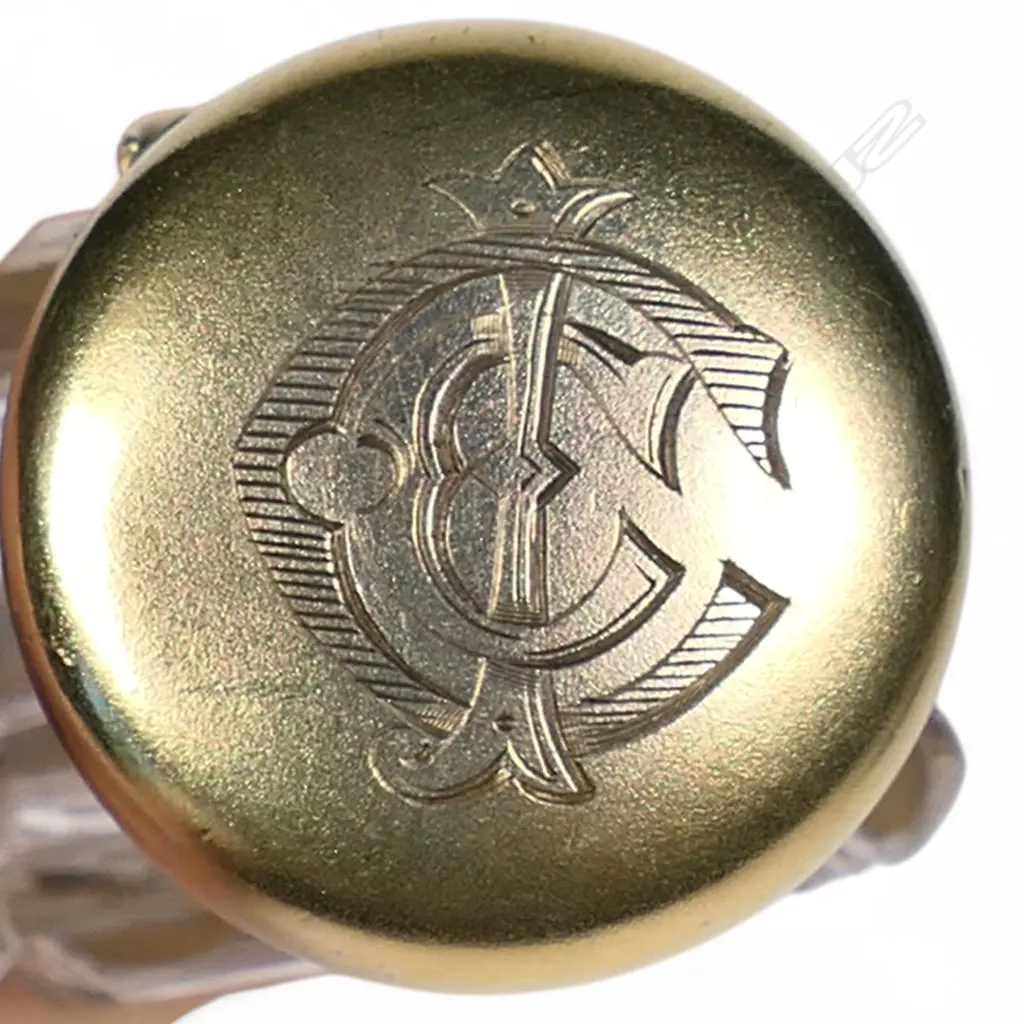 A quality Victorian silver gilt and cut crystal smelling salts combination vinaigrette, Image 1++